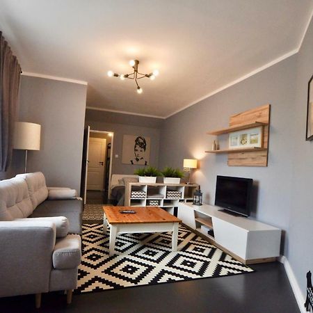 Abrahama Apartment Varsó Kültér fotó